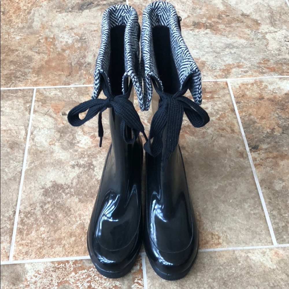NWOT Size 10 Sperry Waterproof wedge heel Boot
